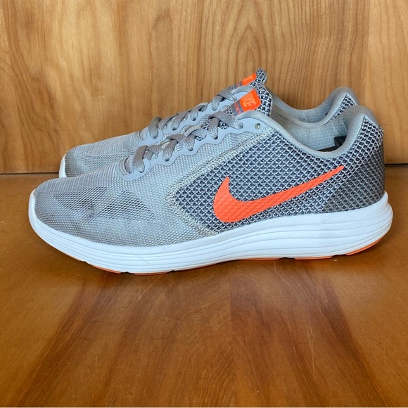 Womens 7.5 Nike Revolution 3 Athletic Shoes Gray Orange SEF1186 - Picture 3 of 8